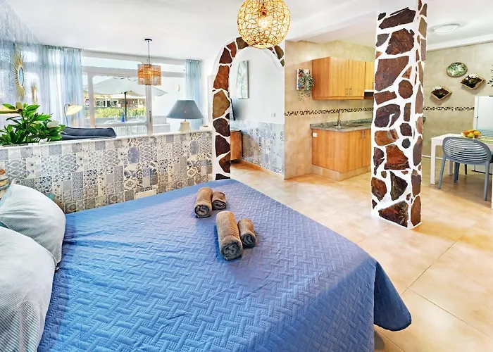 Lanzahost Casa Elena Costa Teguise